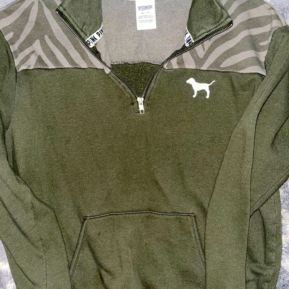 Pink XS sweatshirt.